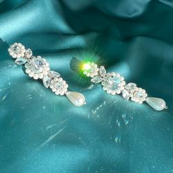 Pearl Crystal Cameo Earrings