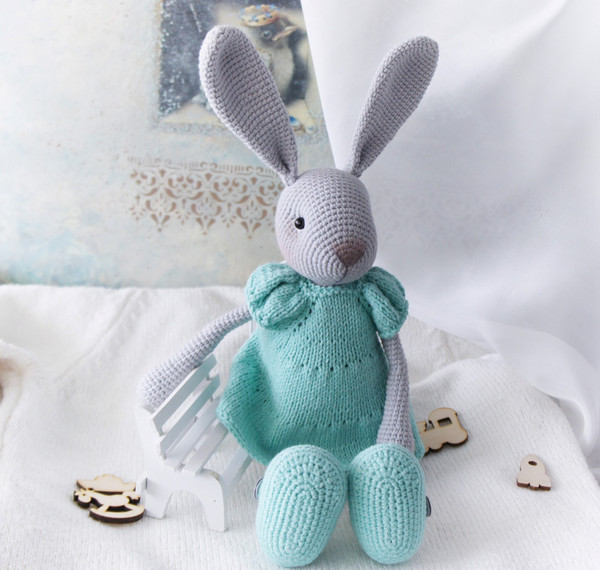 big-grey-bunny-doll-01 (2).jpg