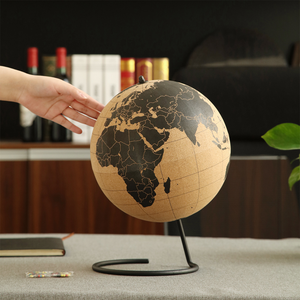 Small Travel Cork globe With Pins, 15 cm Diameter 2