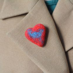 Heart brooch/Heart jewelry/Needle felted brooch/Red heart/Blue heart
