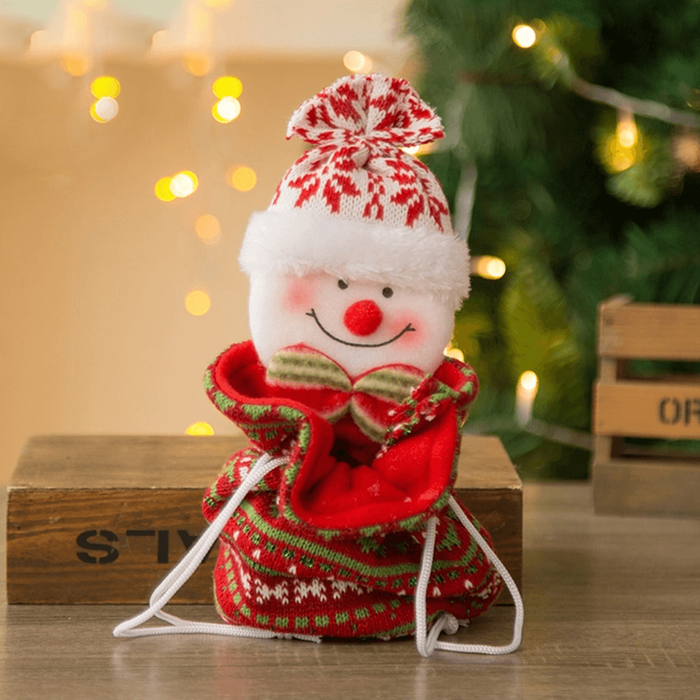 knitteddollgiftbagssnowman.png