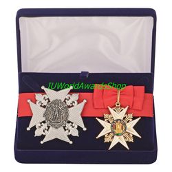 Badge and star of the Order of Saint Louis in a gift box. France. Dummies, copies