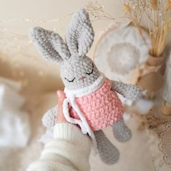 Bunny plush crochet pattern, amigurumi crochet pattern, plushie stuffed animals, Easter bunny plushie pattern