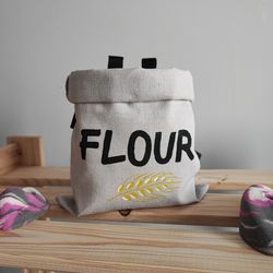 Chalk bag Flour for rock climbing and bouldering
