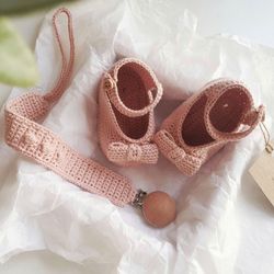 Baby booties crochet New mom gift Newborn gift Baby girl gift Mommy to be Newborn baby gift girl Baby girl gift ideas