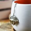 Honey-bee-tea-strainer