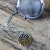 Honey-bee-tea-ball-infuser