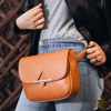 BROWN-BAGUETTE-BELT-BAG-03.jpg