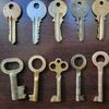 5 USSR keys to locks, chests, cabinets, padlocks of safes, doors.jpg