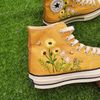Custom Floral Embroidered Shoes, Handmade Embroidered Converse, Converse Custom, Converse Wreath Flower, Custom Flower Chuck Taylor 1970s - 4.jpg