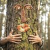 VoWNFunny-Old-Man-Tree-Face-Hugger-Garden-Art-Outdoor-Tree-Amusing-Old-Man-Face-Sculpture-Whimsical.jpg