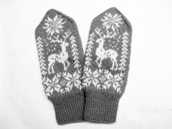 wool mittens women norwegian hand knit warm winter mittens scandinavian deer and snowflake pattern gift for animal lover