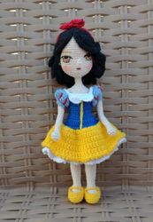 princess snow white amigurumi crochet doll pattern