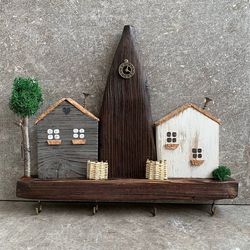 wooden pine wall key holder houses 4 hooks