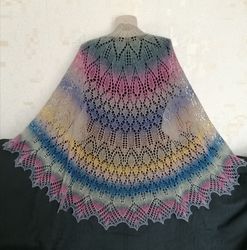 wool shawl, lace shawl, shawl, soft shawl, gradient semi-circular shawl