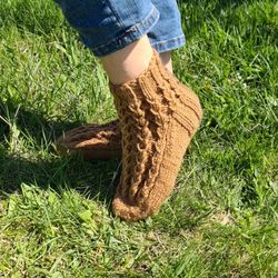 braided chunky-knit wool slipper socks