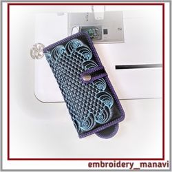 in the hoop embroidery design smartphone case & card slots by embroidery manavi 05