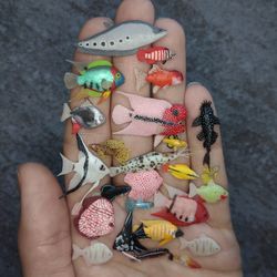 miniature clay aquarium fish 25 pcs, tiny fish for diorama, resin art or dollhouse aquariu