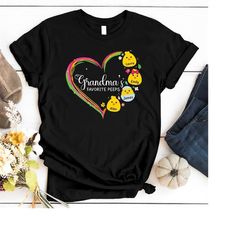 grandma's favorite peeps shirt, easter grandma shirt, personalized grandma easter shirt, unisex t-shirts