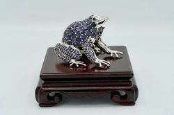 sterling silver frog figurine