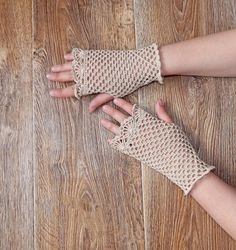 beige lace cotton fingerless gloves