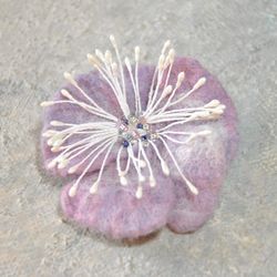 violet flower/felt flower brooch/flower boutonniere/felted brooch/felt flower