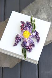 iris brooch, beaded flower brooch, embroidered iris brooch, flower jewelry, brooch pin flower, handmade beaded flower