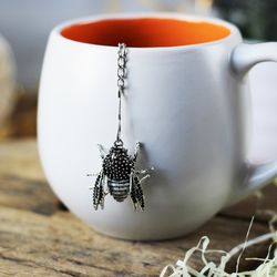 bumble bee tea strainer for herbal tea, tea infuser with bee charm, tea steeper bee pendant, loose leaf tea gift