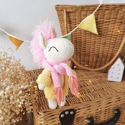 amigurumi plush unicorn crochet pattern. amigurumi unicorn crochet tutorial.