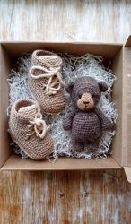 gift box for new mom consists of the soft little bear and booties for baby 6-9 months, gender neutral set for baby
