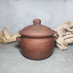 handmade pottery casserole 60.86 fl.oz handmade red clay pot for cooking