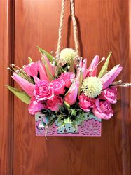 Pink floral Door Hanger, Flower Hanger in Wooden Box, Front Door Spring/Summer décor, Flower Wall décor in wood box