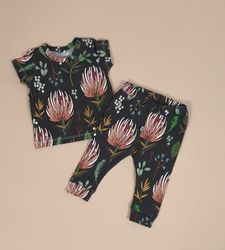 flowers baby clothes set of 2: baby t-shirt and leggings, size 0-3 months, newborn outfit, boy outfit, girl outfit