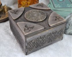 witch wooden secret box for  amulets and artifacts. skull box. witch secret storage.
