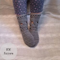 crochet socks pattern, house slippers with skulls, pdf pattern warm socks, wool women's slippers