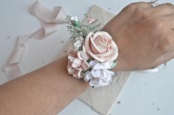 pale pink wrist corsage, blush bridesmaids corsage, flower bracelet, flower wedding, blush pink wedding, wrist corsage