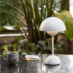 led metal & glossy rechargeable table & bar lamp