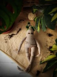 amigurumi mandrake root crochet pattern. amigurumi pattern. stuffed mandrake root tutorial. harry potter fans pattern