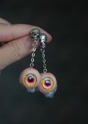 eyeball earrings, creepy earrings, earrings halloween, weird jewelry