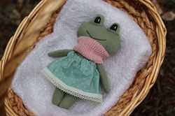 stuffed linen frog, linen eco toy, soft animal toy, frog doll, linen frog, linen toy with handmade tmbroidery