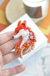 fox brooch, fox jewelry, handmade beaded fox brooch, embroidered fox, orange brooch, brooch as a gift, handmade fox