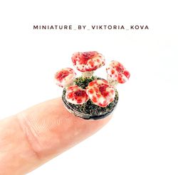 dollhouse miniature 1:12 inedible bloody mushroom (hydnellum peckii)