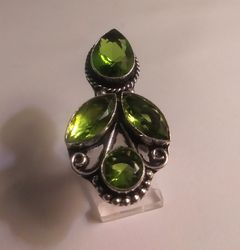 stunning 925 sterling silver peridot ring