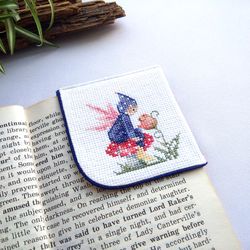 fairy mushroom bookmark personalized, cute bookmark with elf on mushroom, cottagecore gift, embroidered book lover gift