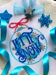 christmas cross stitch pattern pdf let it snow christmas ball cross stitch pattern by crossstitchingforfun