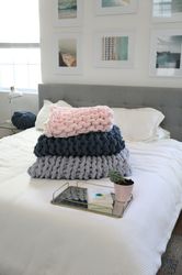 chunky knit blanket - 55" x 70"