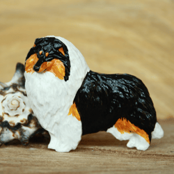 brooch tricolor collie figurine - brooch or dog show ring clip/number holder, cast plastic, hand-painted