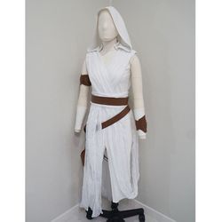 rey skywalker white costume - star wars cosplay