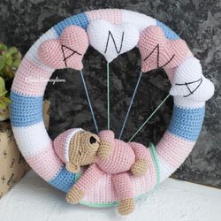 crochet pattern, a wreath for the nursery