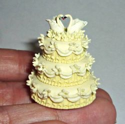 dollhouse miniature 1:12 sweet wedding cake, 2 swans (ooak)